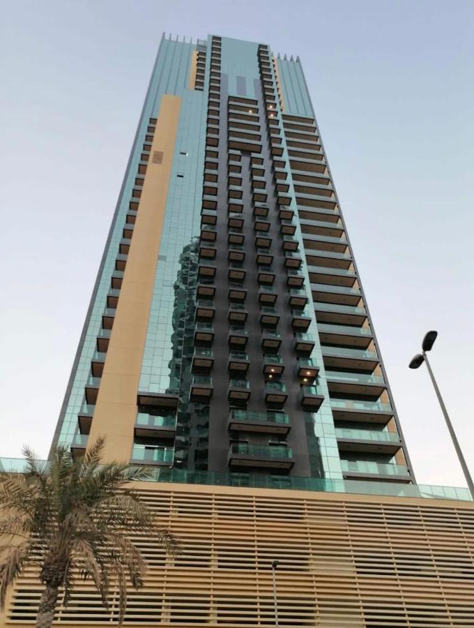 Sky View Tower Apartments Dubai Exterior photo