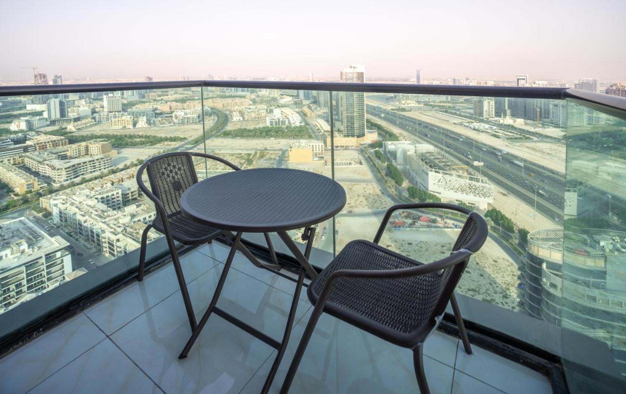 Sky View Tower Apartments Dubai Exterior photo